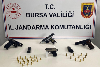 Bursa'da ruhsatsız silahlar ele geçirildi