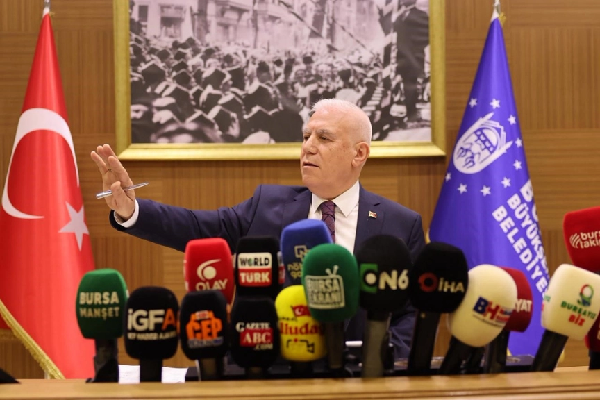 Bursa Büyükşehir Belediye Başkanı Bozbey: "20 senedir yapılmamış hizmetleri yapıyoruz"