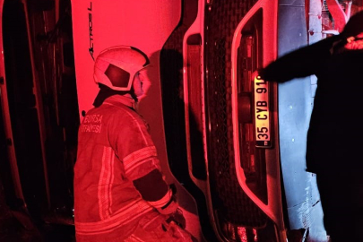 İnegöl'de Patates Yüklü Tır Devrildi