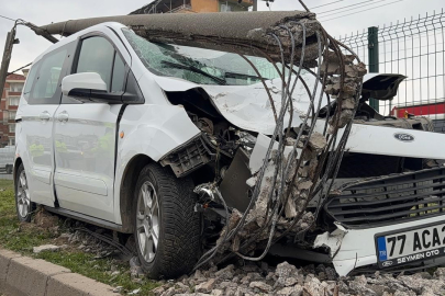 Bursa'da Feci Kaza: 2 Yaralı