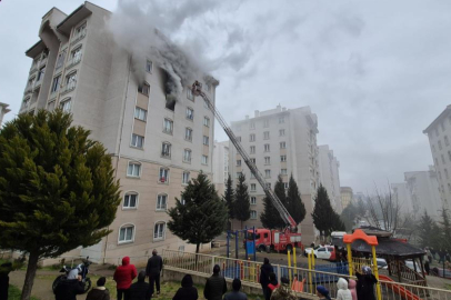 Bursa'da 8 katlı binada yangın