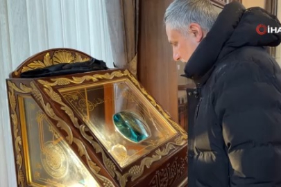 Emirsultan Türbesin’deki sakal-ı şerife ziyaretçi akını