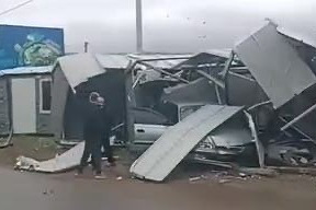 İnegöl'de İki Otomobil Çarpıştı