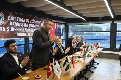 Bursa'da Batı Trakya Türkleri Ramazan Bayramı'nı Bayramlaşarak Kutladı