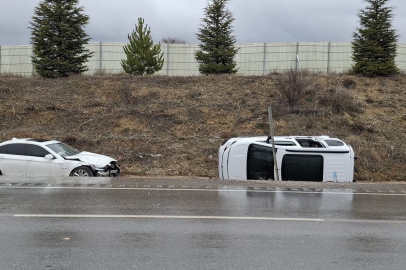 Afyonkarahisar’da Feci Kaza: 6 Yaralı