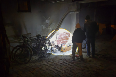 Apartman Garajı Alevlere Teslim Oldu