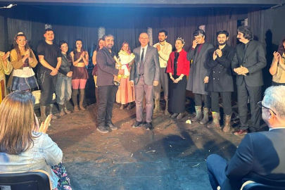 BUÜ’de Dünya Tiyatro Günü “Hamlet” ile kutlandı