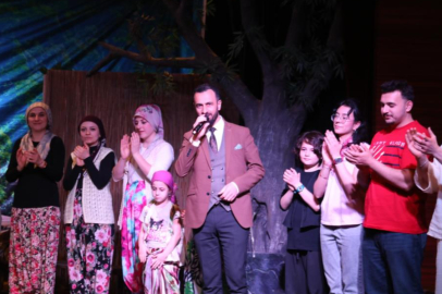 İnegöl’de Dünya Tiyatro Günü sahneyle kutlandı