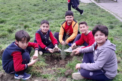 Nilüfer’de Orman Haftası’nda 150 fidan toprakla buluştu