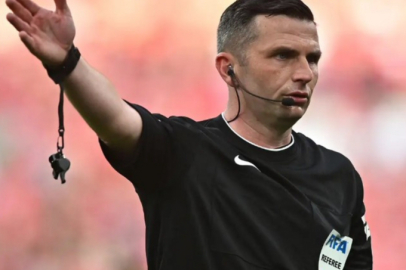 Kosova-Türkiye maçını Michael Oliver yönetecek