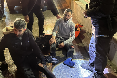 Motosiklet ile Otomobil Çarpıştı: 2 Yaralı