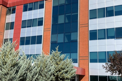 Öğrencisine taciz iddiasıyla görevinden uzaklaştırılan öğretim görevlisi meslekten çıkarıldı