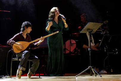 Caz Pazarı’nda alkışlar Serenad Bağcan için