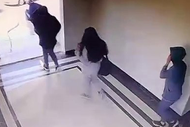 Üç kadın yakayı ele verdi, hırsızlık yöntemleri pes dedirtti