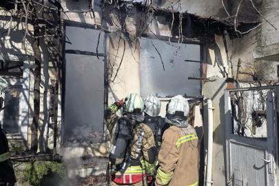 Metruk Bina Alevlere Teslim Oldu