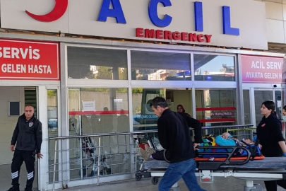 Adana'da Feci Kaza: 15 Yaralı