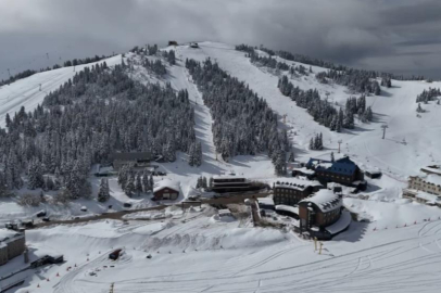 Uludağ'da sezon uzadı nisan ayıyla 2 metre kar var