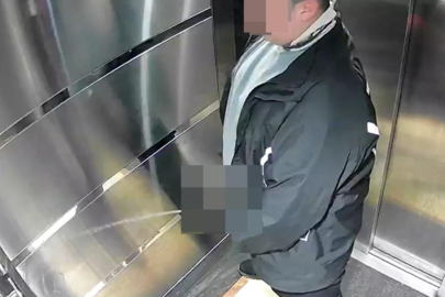 Asansöre tuvaletini yapan kuryeye asansörü temizlettiler