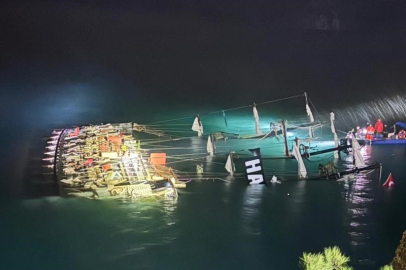 Tur teknesi battı: 6 kişi kurtarıldı, 1 ölü