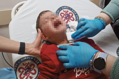 Parkta oynayan 2 yaşındaki çocuğa bıçaklı saldırı