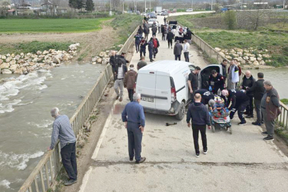 3 araç birbirine girdi, 1'i dereye uçtu: 4 yaralı