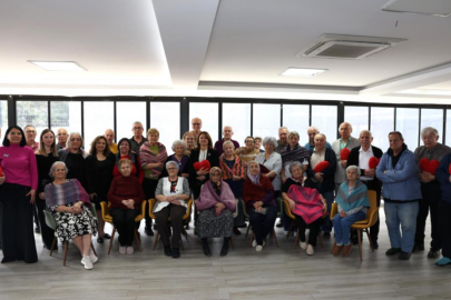 Nilüferli kadınların el emeği ürünleri huzurevi sakinleriyle buluştu