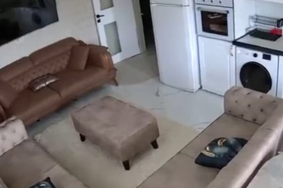 Van'da 5.2'lik deprem anı kamerada: İşte o anlar!