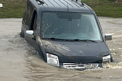 Sudan Geçebileceğini Düşünerek Çaya Girdi...