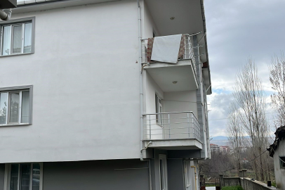 Balkondan Düşen Alzaymır Hastası Adam Feci Şekilde Can Verdi