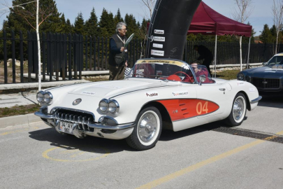 Otomobil tutkunları Uludağ'da buluştu