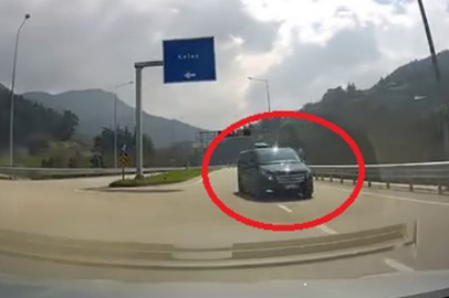Ters yönden gelen araç faciayı böyle teğet geçti