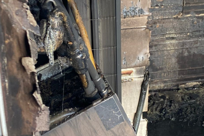 Evin Balkonu Alevlere Teslim Oldu