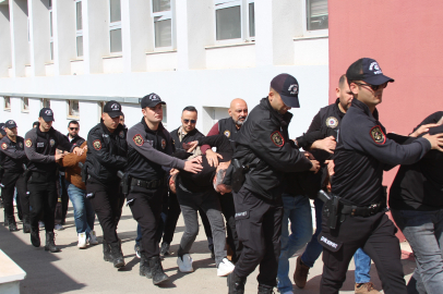 Adana'da kaçak sentetik ecza imalathanesine düzenlenen operasyonda 7 kişi tutuklandı