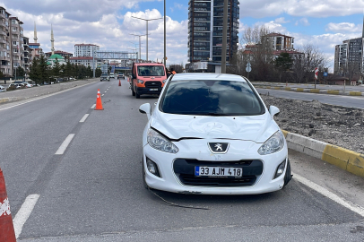 Yolun Karşısına Geçmek İsterken Otomobil Çarptı