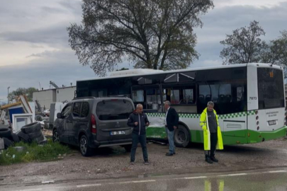 Belediye otobüsü ile nakliye kamyonu çarpıştı: 2 yaralı