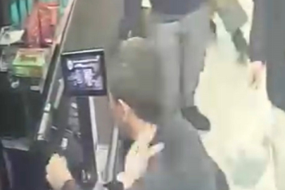 Poşet nedeniyle tartıştığı kasiyeri yumruklayarak darbetti