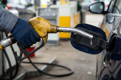 Akaryakıta büyük indirim bekleniyor