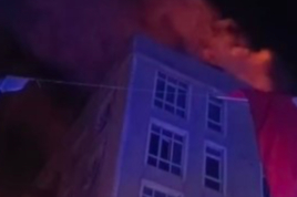 Küçükçekmece’de gece saatlerinde otelde yangın çıktı