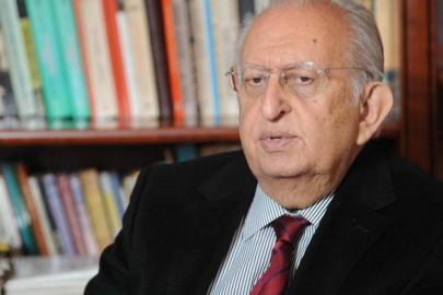 Hüsamettin Cindoruk hayatını kaybetti