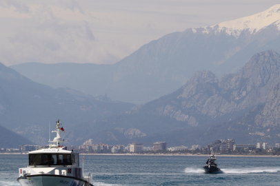 Son teknolojiyle donatılan deniz polisi, sadece insanlara değil deniz canlılarına da can oluyorlar