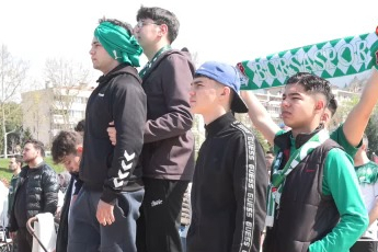 Bursa'da yeşil-beyaz coşku dev ekrana taşındı