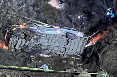 İşçi servisi devrildi: 2 ölü, 10 yaralı