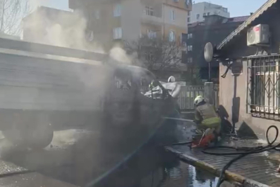 Kamyonet Alev Topuna Döndü