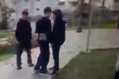 Yaşıtını bıçakla ağır yaralayan çocuk saldırı anını da kayda aldırdı