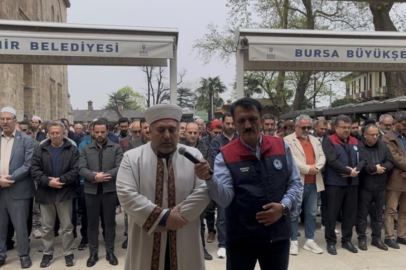 Ayla öğretmen ve 8 öğrenci için Bursa'da gıyabi cenaze namazı kılındı