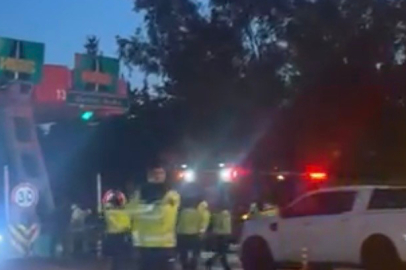 İzmir'de feci kaza: Sürücü yanan araçta hayatını kaybetti