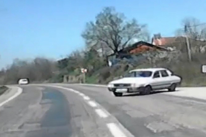 Ehliyetsiz sürücü dehşet saçtı: Kafa kafaya çarpıştılar