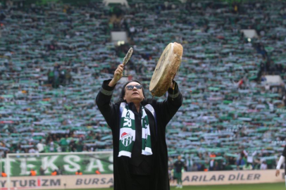 Bursaspor’a Gökhan Kırdar’dan özel beste sözü