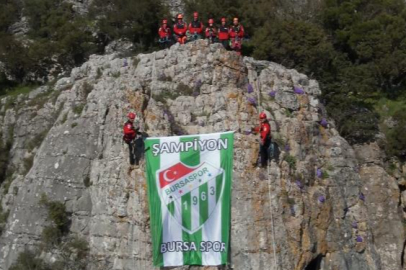 Kurtarma ekipleri, Bursaspor bayrağını zirvede dalgalandırdı