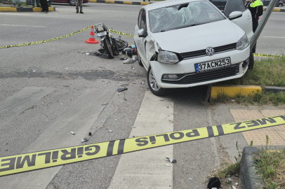 Motosiklet ile Otomobil Çarpıştı: 3 Yaralı